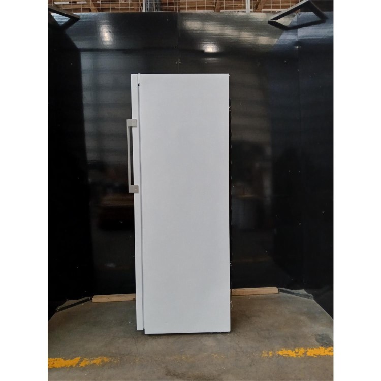 GRADE A2 - Hotpoint 228 Litre Freestanding Upright Freezer - White