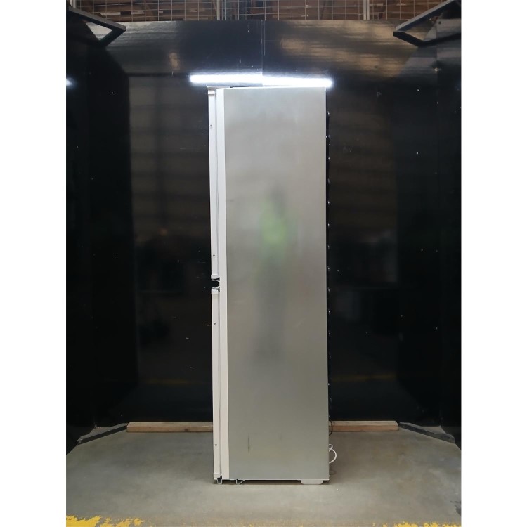 GRADE A2 - AEG 6000 Series 262 Litre 50/50 Integrated Fridge Freezer