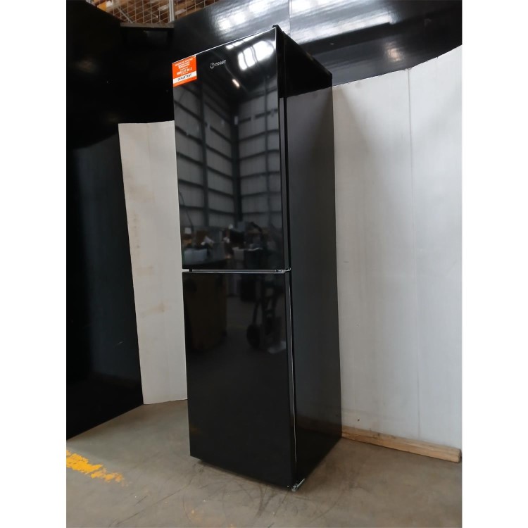 GRADE A2 - Indesit 287 Litre 50/50 Freestanding Fridge Freezer - Black