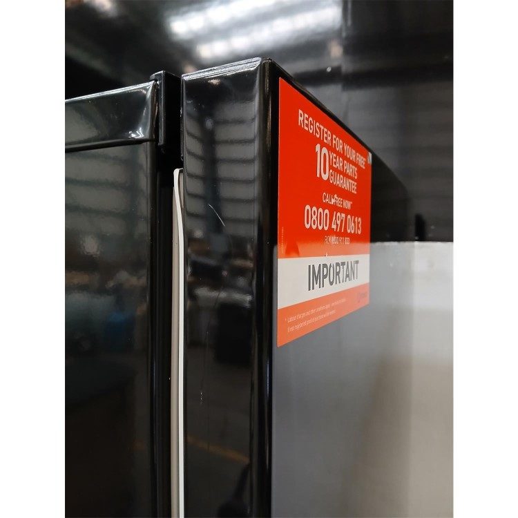 GRADE A2 - Indesit 287 Litre 50/50 Freestanding Fridge Freezer - Black