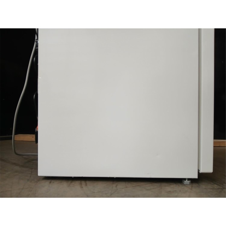 GRADE A2 - Beko 270 Litre 50/50 Freestanding Fridge Freezer - White