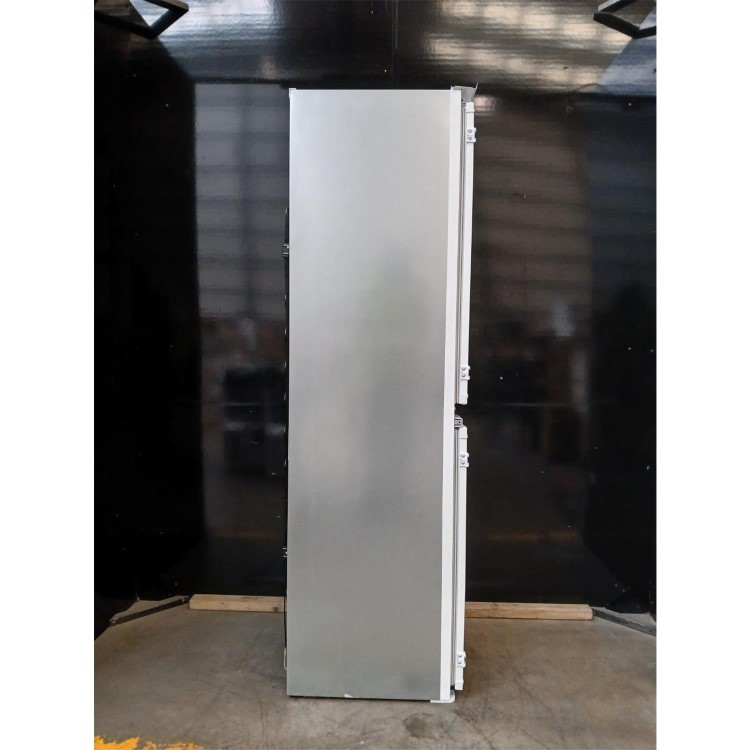 GRADE A2 - Hotpoint 265 Litre 50/50 Integrated Fridge Freezer