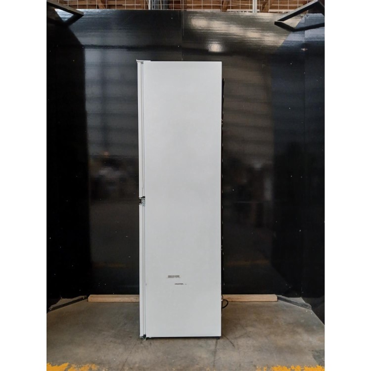GRADE A2 - AEG 5000 Series 267 Litre 50/50 Integrated Fridge Freezer