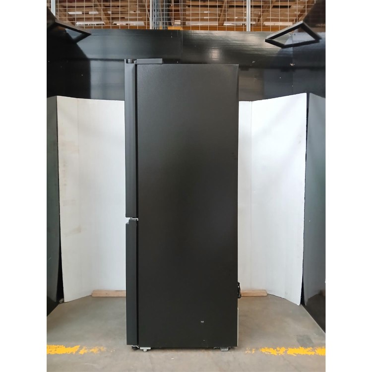 GRADE A2 - Hisense Pureflat Infinite 482 Litre Four Door American Fridge Freezer - Black