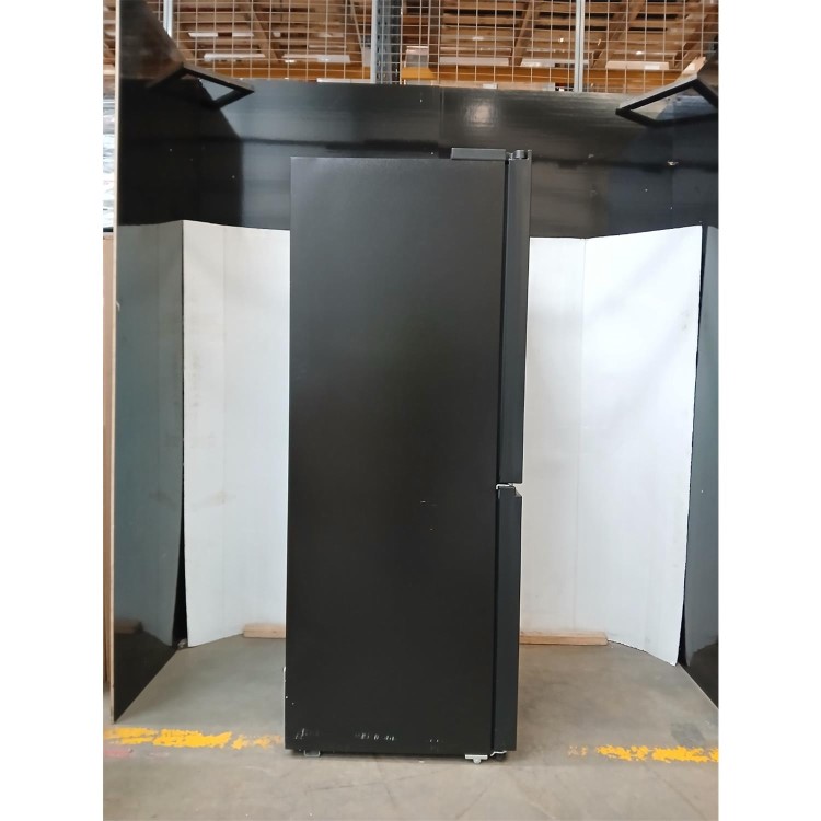 GRADE A2 - Hisense Pureflat Infinite 482 Litre Four Door American Fridge Freezer - Black