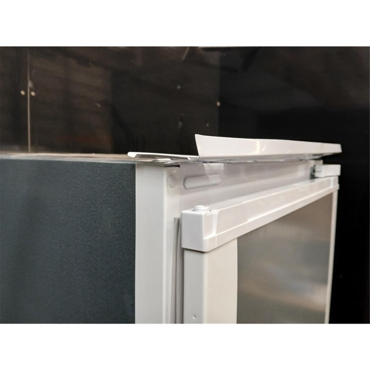 GRADE A2 - Beko 262 Litre 178cm 70/30 Integrated Fridge Freezer with Sliding Door Hinge
