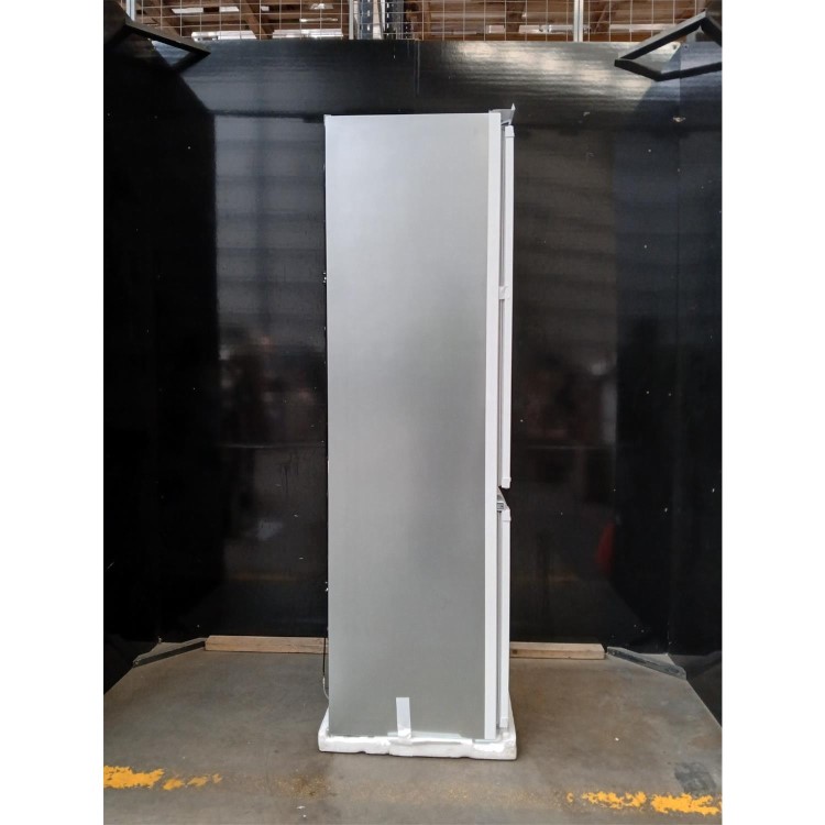 GRADE A2 - Beko 262 Litre 178cm 70/30 Integrated Fridge Freezer with Sliding Door Hinge