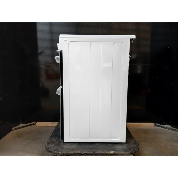 GRADE A2 - Hisense 60cm Electric Cooker - White
