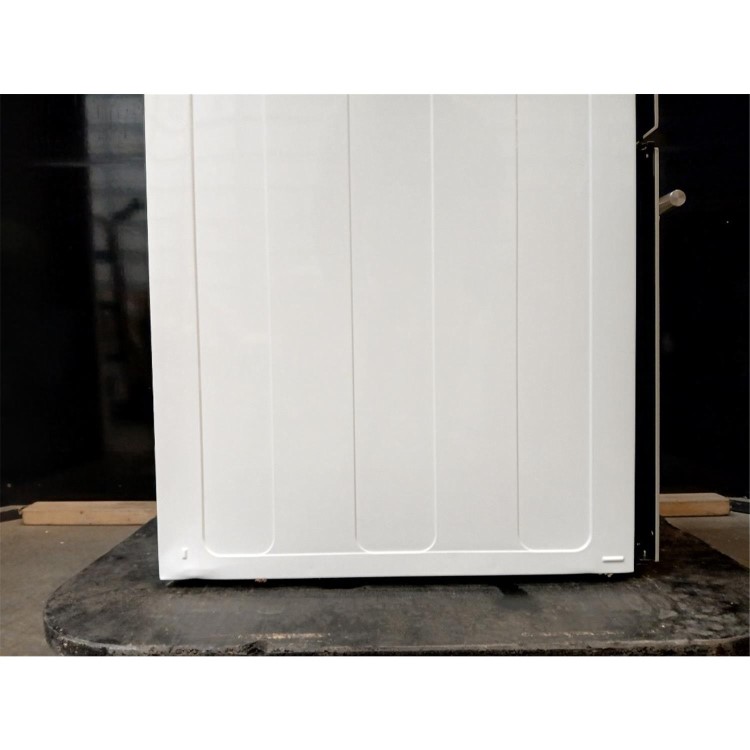 GRADE A2 - Hisense 60cm Electric Cooker - White