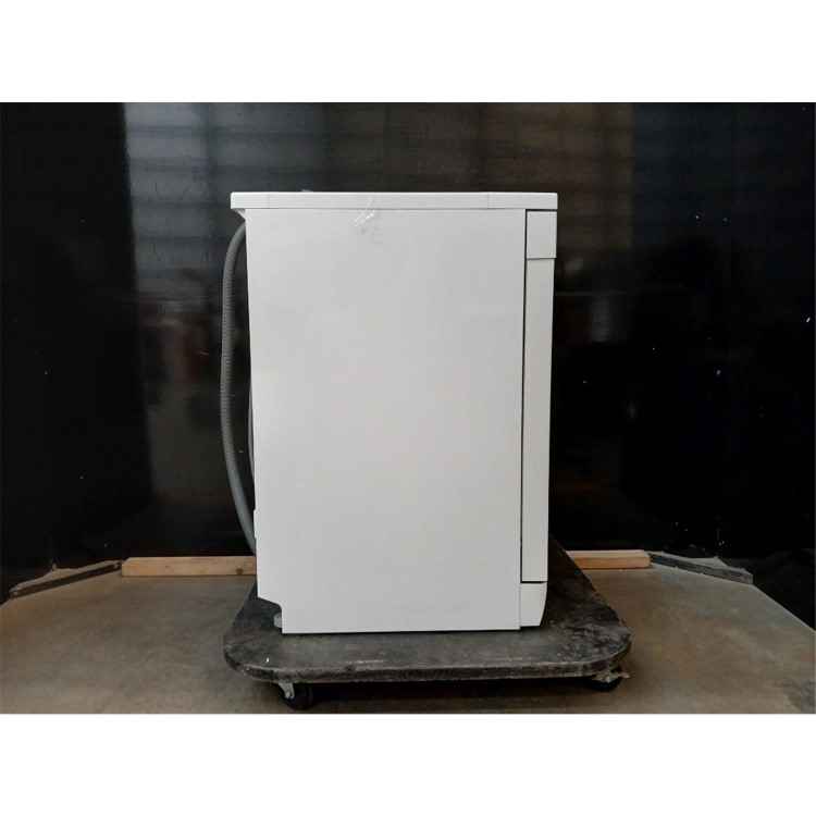 GRADE A2 - Russell Hobbs Freestanding Dishwasher - White