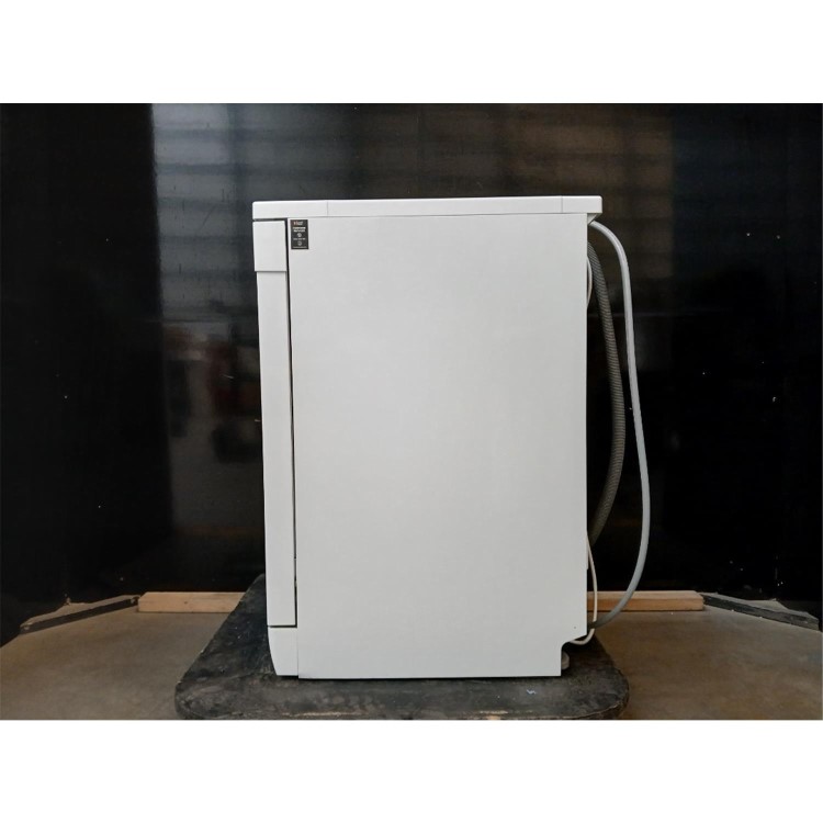 GRADE A2 - Russell Hobbs Freestanding Dishwasher - White