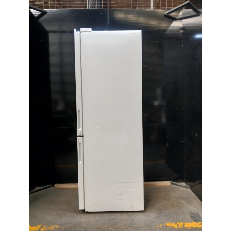 GRADE A2 - Samsung Series 5 344 Litre 70/30 Freestanding Fridge Freezer - White