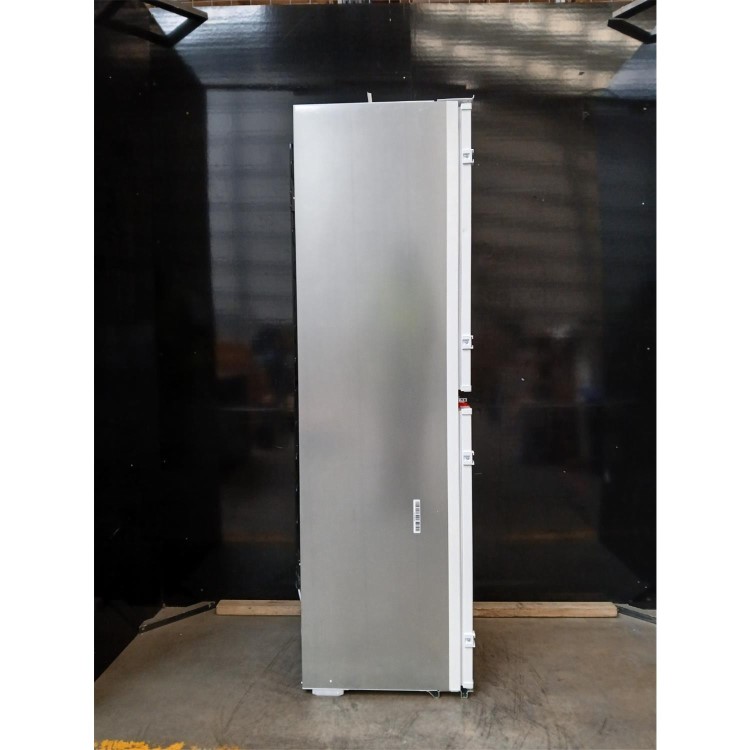 GRADE A2 - AEG 6000 Series 262 Litre 50/50 Integrated Fridge Freezer