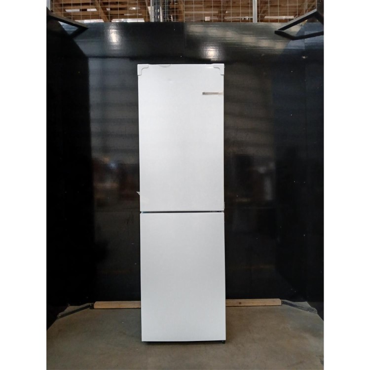 Refurbished Bosch Series 2 KGN27NWEAG 255 Litre 50/50 Freestanding Fridge Freezer - White