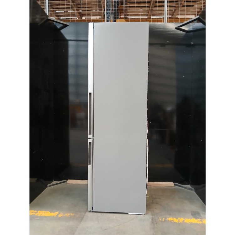 GRADE A2 - Bosch Series 6 413 Litre 60/40 Freestanding Fridge Freezer With VitaFresh  - Stainless Steel