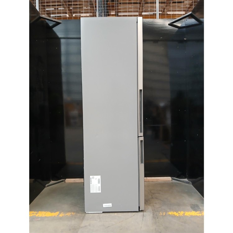 GRADE A2 - Bosch Series 6 413 Litre 60/40 Freestanding Fridge Freezer With VitaFresh  - Stainless Steel