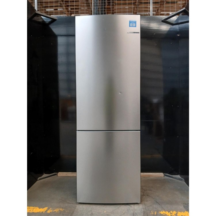 GRADE A2 - Bosch Series 6 413 Litre 60/40 Freestanding Fridge Freezer With VitaFresh  - Stainless Steel