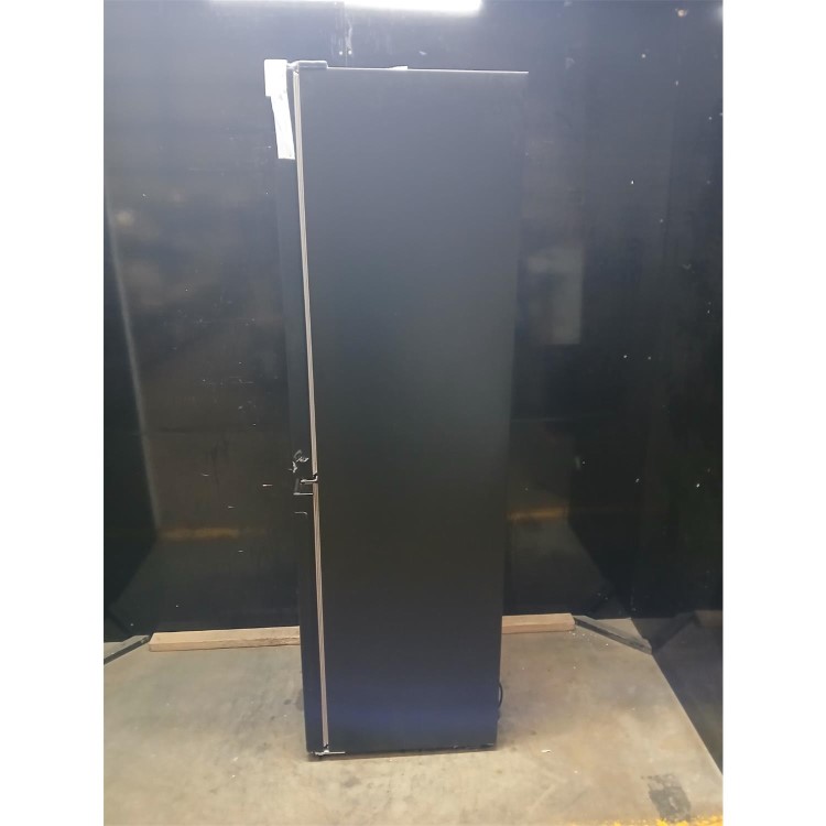 Refurbished 256 Litre 50/50 Freestading Fridge Freezer - Black