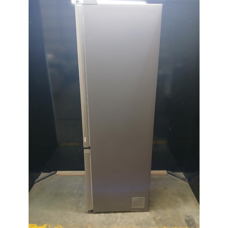 GRADE A2 - Samsung BeSpoke 387 Litre 70/30 Freestanding Fridge Freezer - Silver