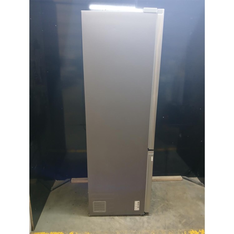 GRADE A2 - Samsung BeSpoke 387 Litre 70/30 Freestanding Fridge Freezer - Silver