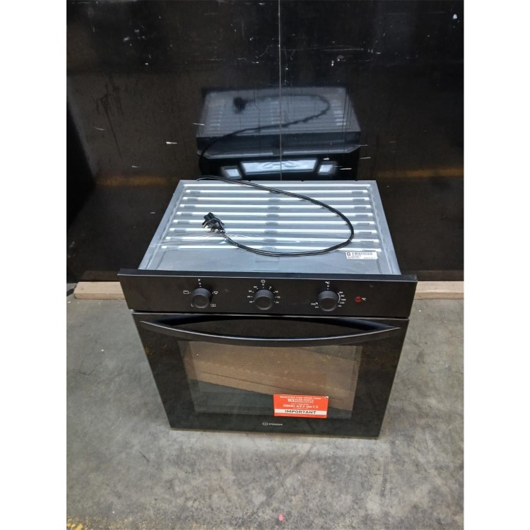 GRADE A2 - Indesit IO233BUK Click&Clean Electric Single Oven - Black   