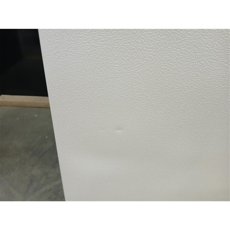 Refurbished Hisense 256 Litre 50/50 Freestanding Fridge Freezer - White
