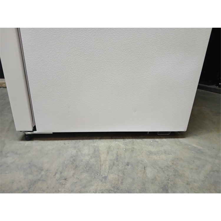 Refurbished Hisense 256 Litre 50/50 Freestanding Fridge Freezer - White