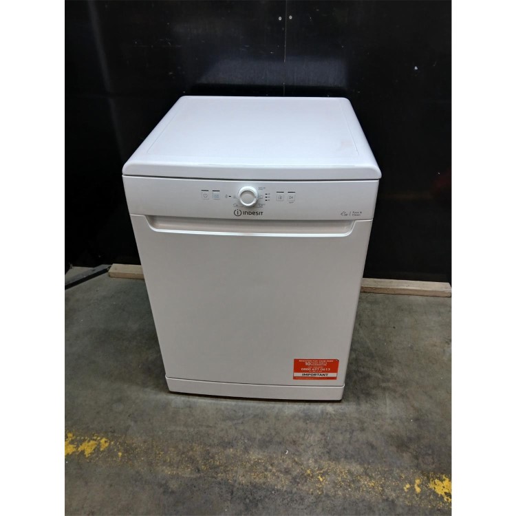 GRADE A2 - Indesit Fast&Clean Freestanding Dishwasher - Push&Go White