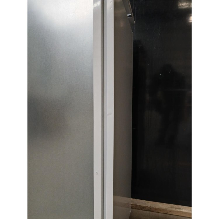 GRADE A2 - Hotpoint 209 Litre In-column Integrated Larder Fridge