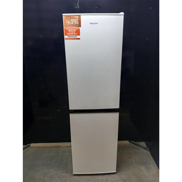 GRADE A2 - Hotpoint 270 Litre 50/50 Freestanding Fridge Freezer - White