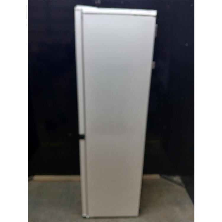 GRADE A2 - Hotpoint 270 Litre 50/50 Freestanding Fridge Freezer - White