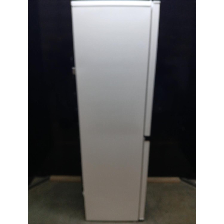GRADE A2 - Hotpoint 270 Litre 50/50 Freestanding Fridge Freezer - White