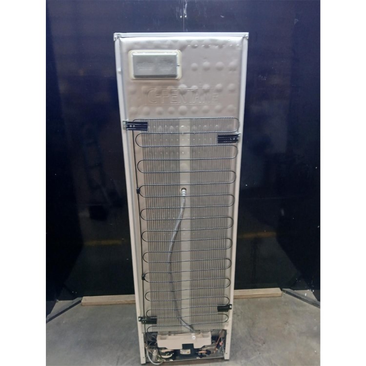 GRADE A2 - Hotpoint 270 Litre 50/50 Freestanding Fridge Freezer - White
