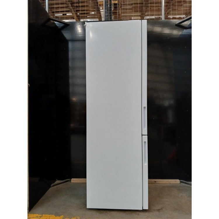 GRADE A2 - Hotpoint 355 Litre 70/30 Freestanding Fridge Freezer - White