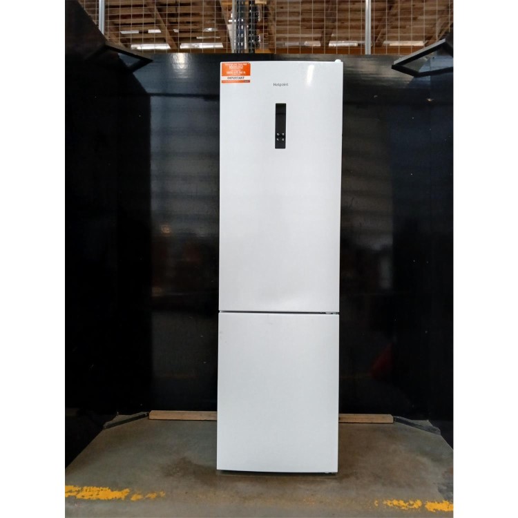 GRADE A2 - Hotpoint 355 Litre 70/30 Freestanding Fridge Freezer - White
