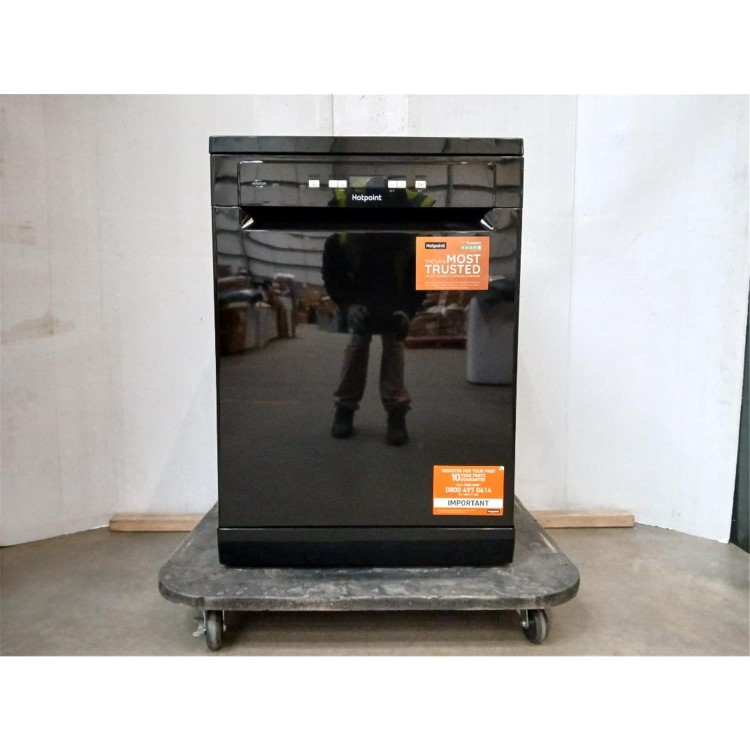 GRADE A2 - Hotpoint Freestanding Full Size Dishwasher - ActiveDry Black
