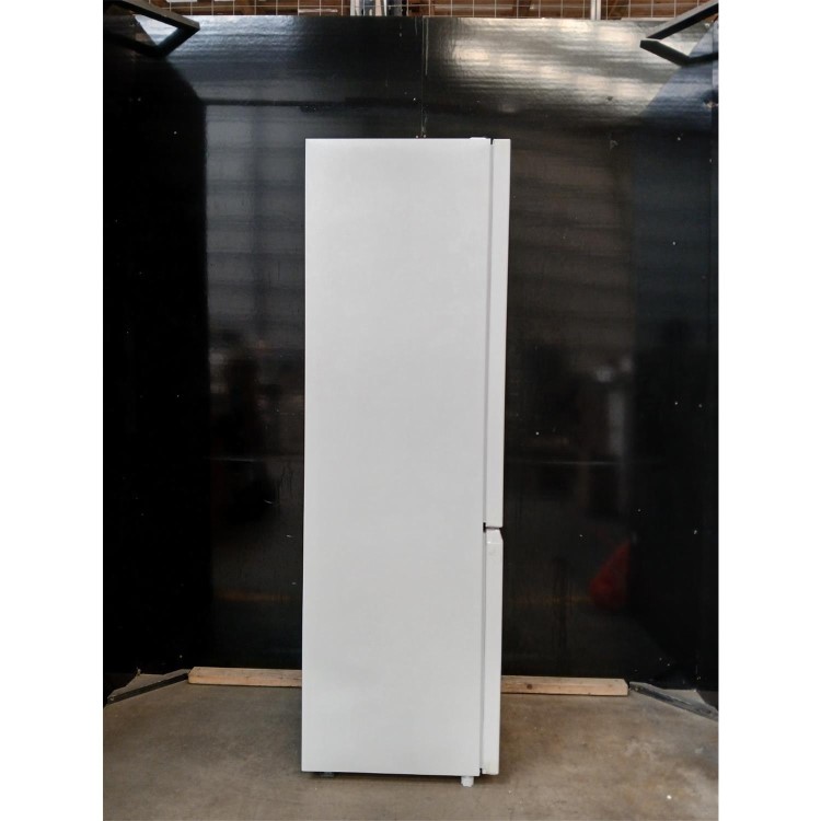 GRADE A2 - Indesit 262 Litre 70/30 Freestanding Fridge Freezer - White