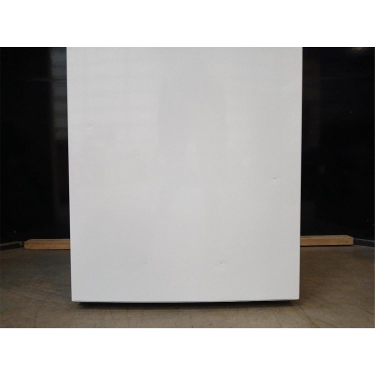 GRADE A2 - Beko 256 Litre Tall Freestanding Freezer - White