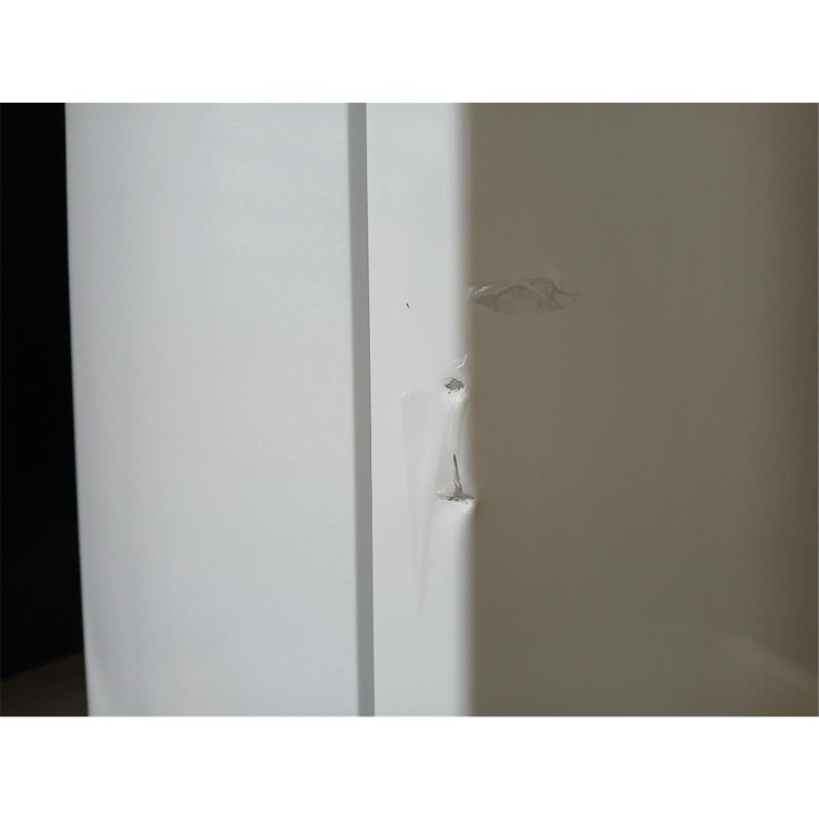 GRADE A2 - Hisense 256 Litre 50/50 Freestanding Fridge Freezer - White