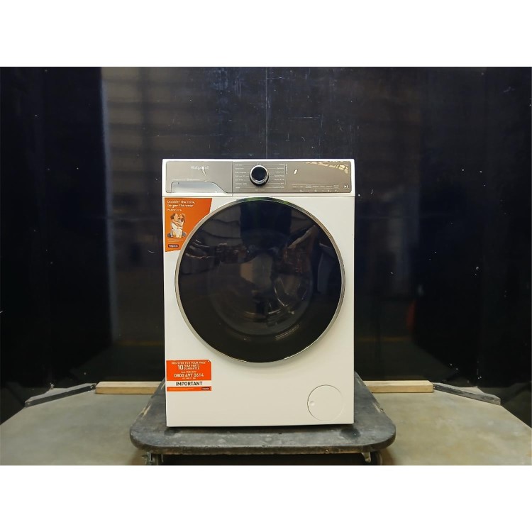 Refurbished Hotpoint FabricCare 12kg 1400rpm Washing Machine - White