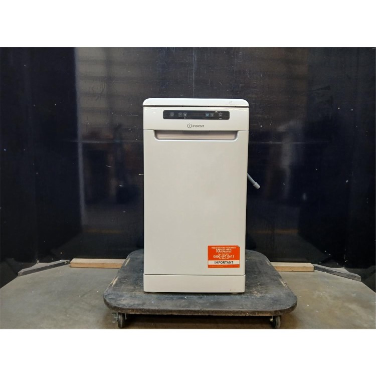 GRADE A2 - Indesit Push&Go Freestanding Slimline Dishwasher - D-Rated, White