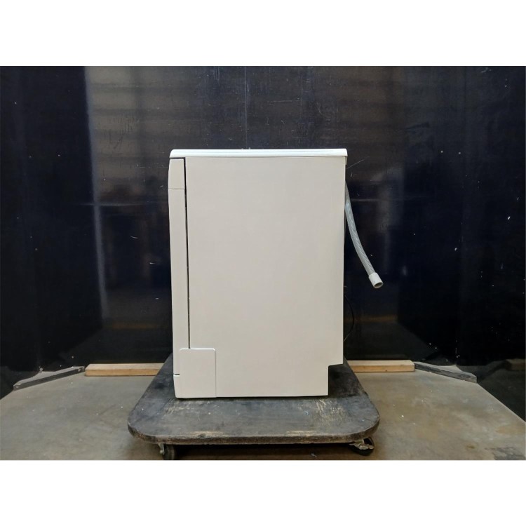 GRADE A2 - Indesit Push&Go Freestanding Slimline Dishwasher - D-Rated, White