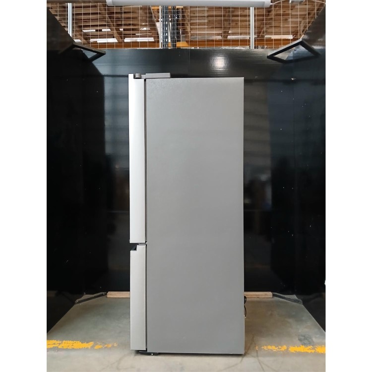 GRADE A2 - Hisense 634 Litre French Style American Fridge Freezer - Stainless Steel