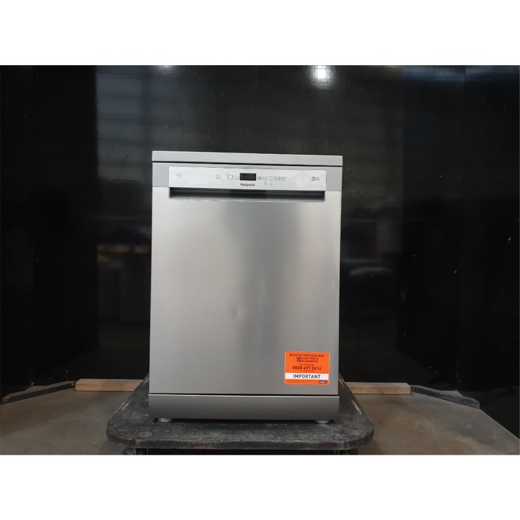 GRADE A2 - Hotpoint Maxi Space Freestanding Dishwasher - C-Rated, Silver