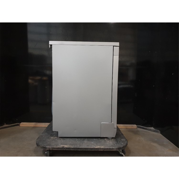 GRADE A2 - Hotpoint Maxi Space Freestanding Dishwasher - C-Rated, Silver
