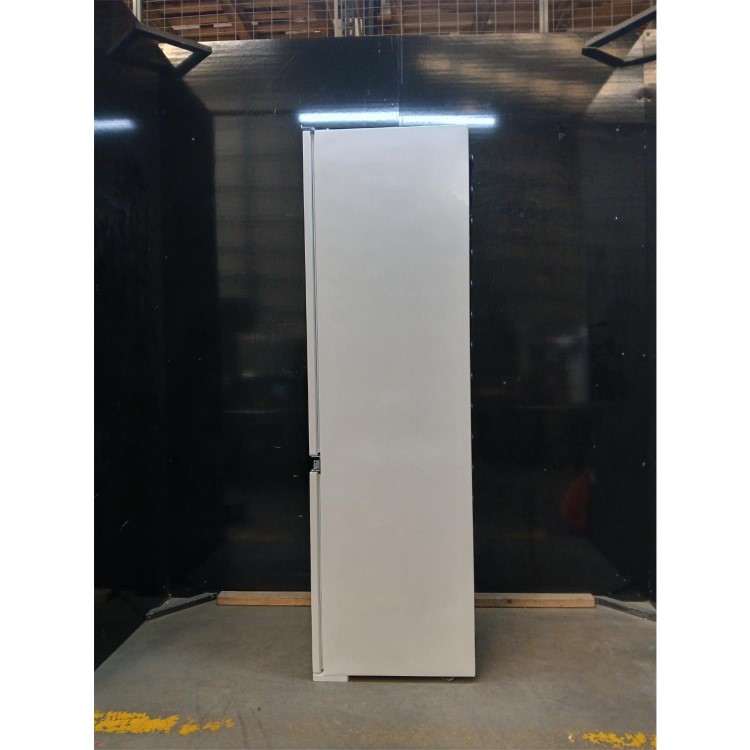 GRADE A2 - electriQ 249 Litre 178cm 70/30 Integrated Fridge Freezer - White with Sliding Door Hinge