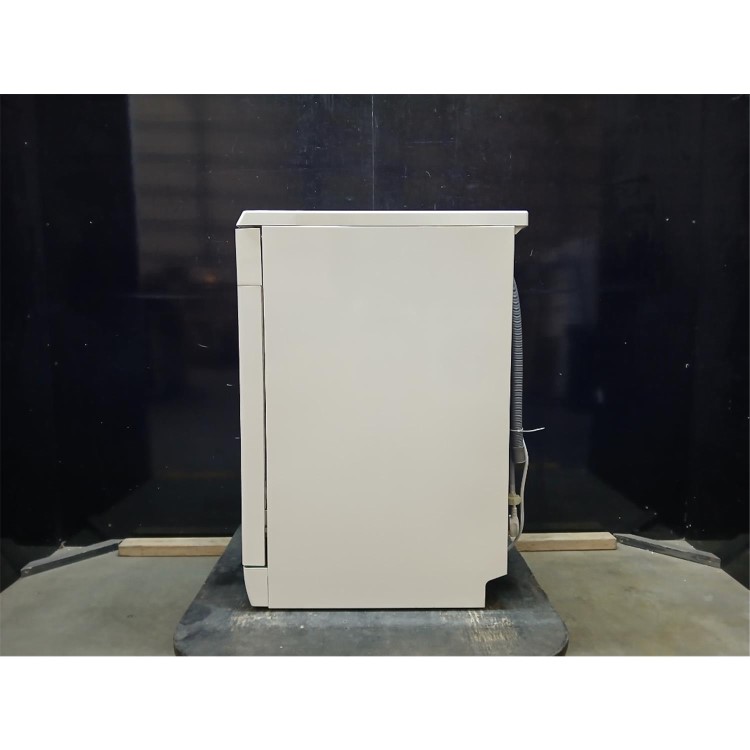 GRADE A2 - Hisense Hi4 Freestanding Slimline Dishwasher - Super Silent - White