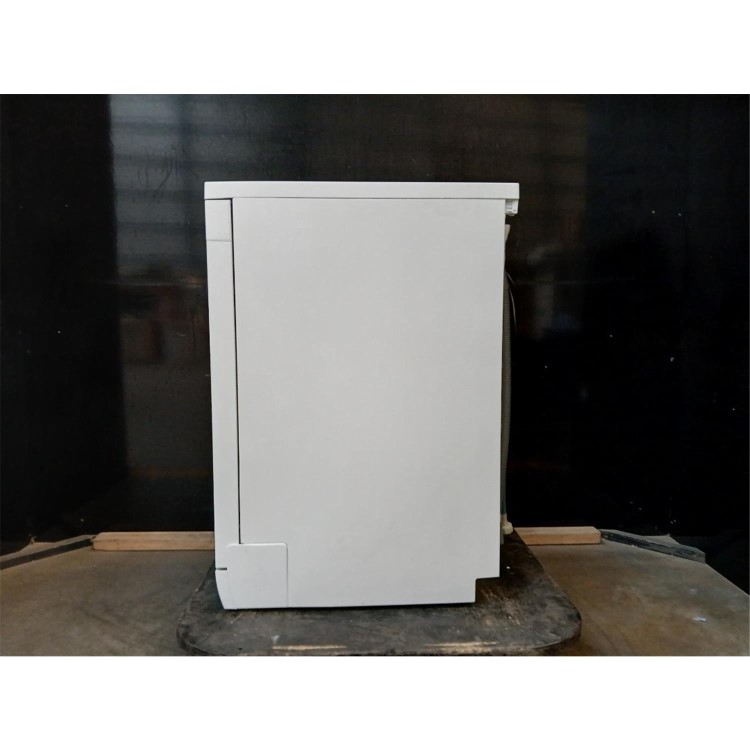GRADE A2 - Hotpoint Maxi Space Freestanding Dishwasher - C-Rated, White