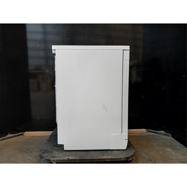 GRADE A2 - Hotpoint Maxi Space Freestanding Dishwasher - C-Rated, White