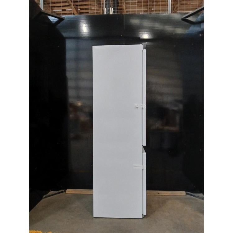 Refurbished Fridgemaster 252 Litre 177cm 70/30 Integrated Fridge Freezer with Sliding Door Hinge